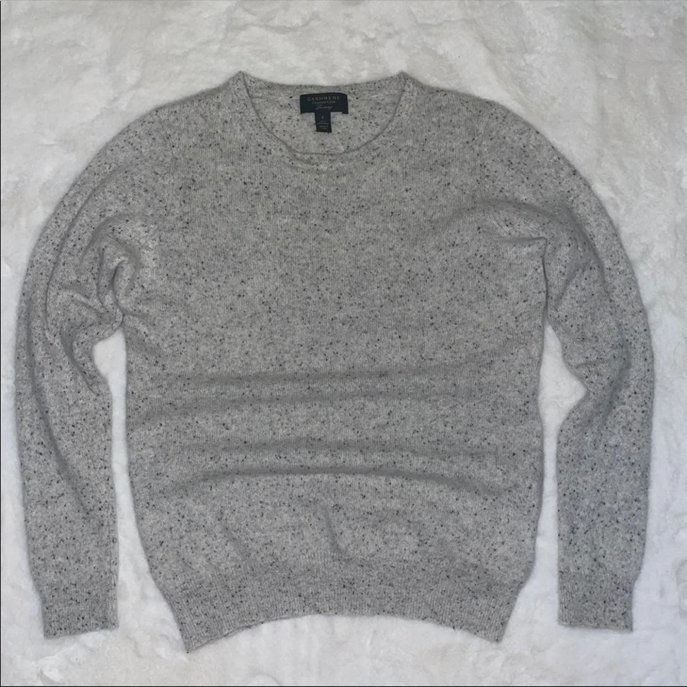 New 100% Cashmere Sweater Like New
